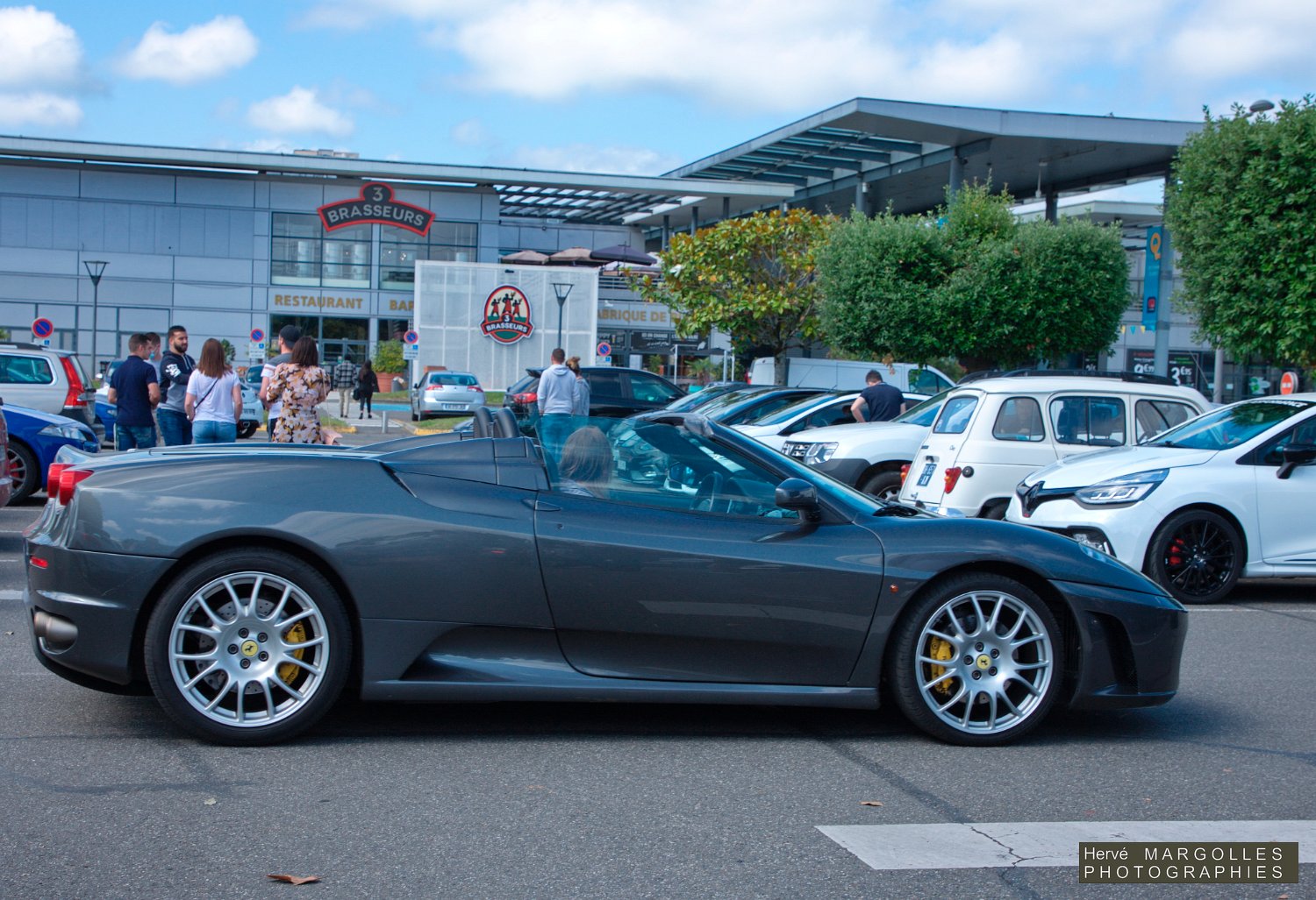 Ferrari- F430 Spider-01.jpg